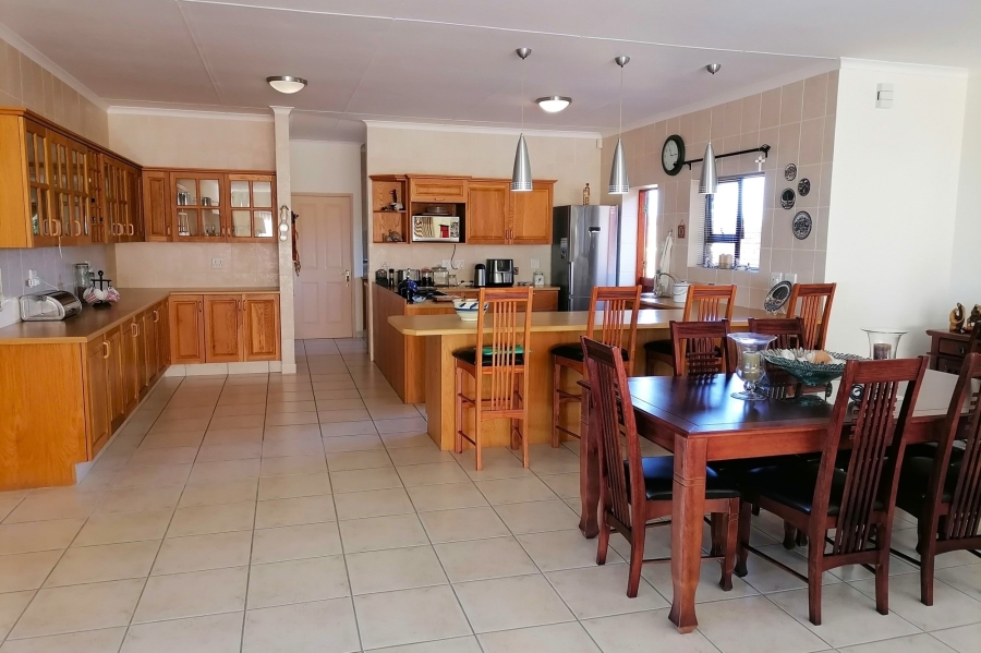 4 Bedroom Property for Sale in Stilbaai Wes Western Cape